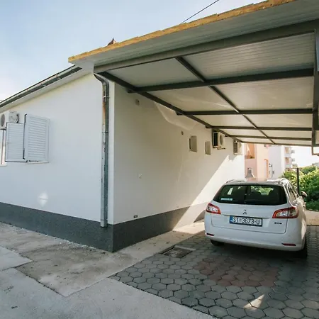 Apartman Bagattino-Trogir Near Old Town Exterior photo